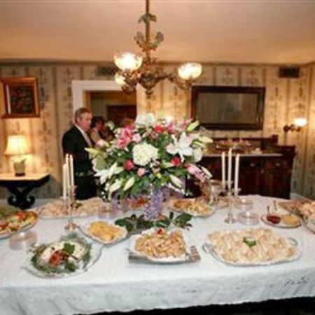 The Elms Bed And Breakfast Natchez Restaurant foto