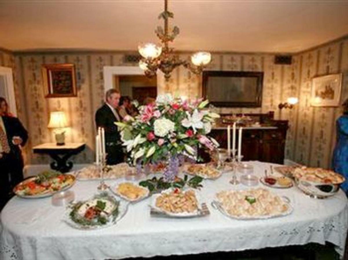 The Elms Bed And Breakfast Natchez Restaurant foto